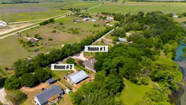 326 Red Bird Ln, Kingsbury, TX 78638