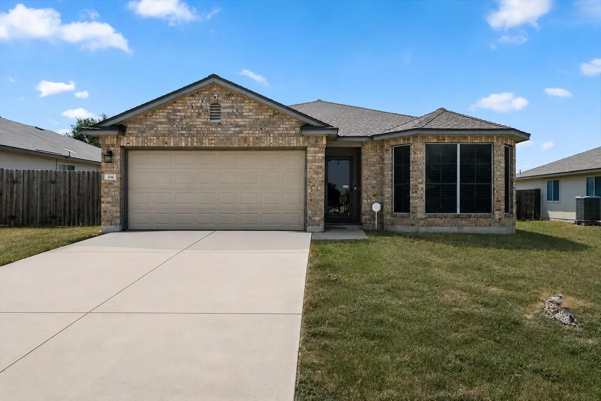 306 Creston St, Hutto, TX 78634 - #1