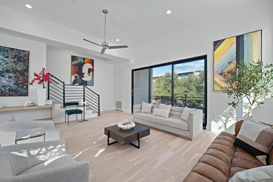 3816 Berkman Dr, Austin, TX 78723 - Image #2