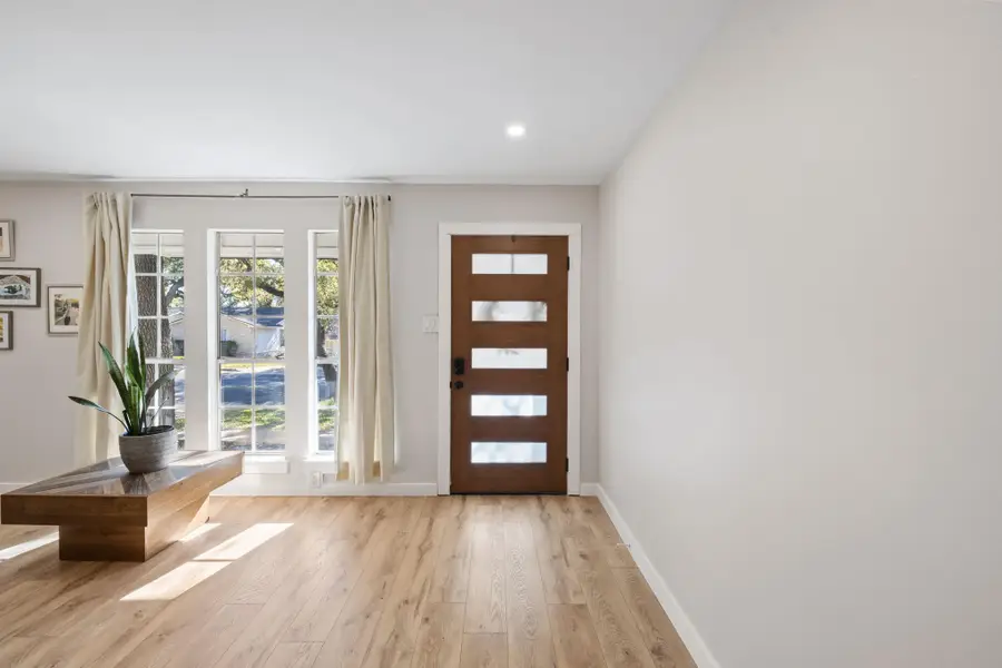 8007 Keneshaw Dr, Austin, TX 78745 - Image #3