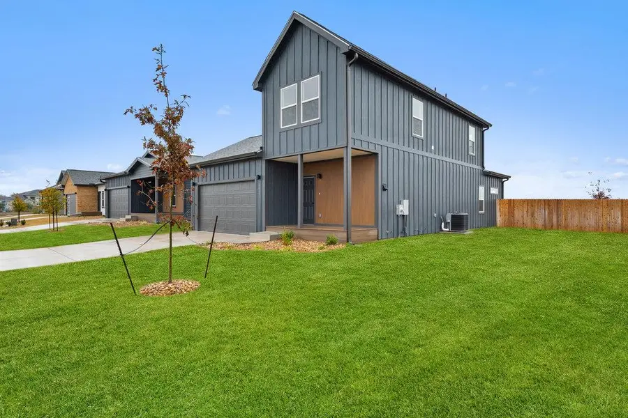 2025 Applewood Dr, Lockhart, TX 78644 - Image #2