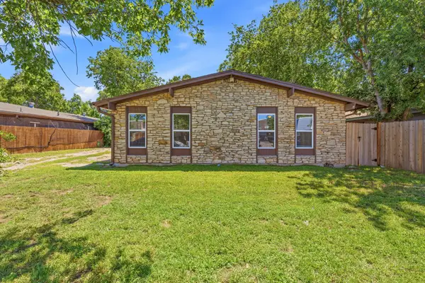 1911 Hearthside Dr #A/B, Austin, TX 78757