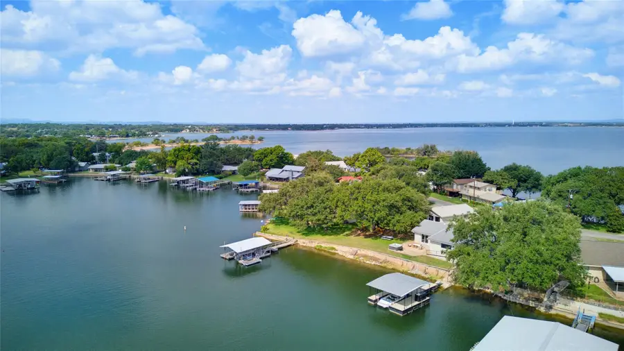 516 Island Lodges Dr, Buchanan Dam, TX 78609 - #2