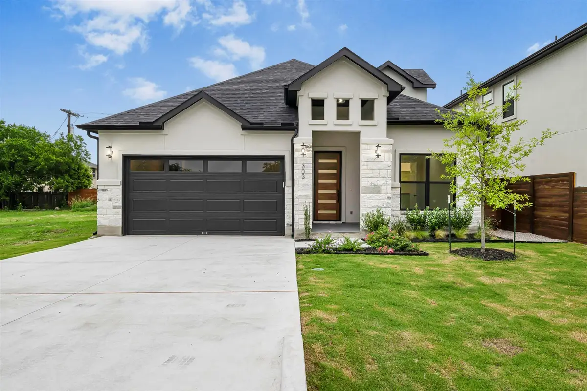 303 W Lane Ave, Manor, TX 78653 - Image #1