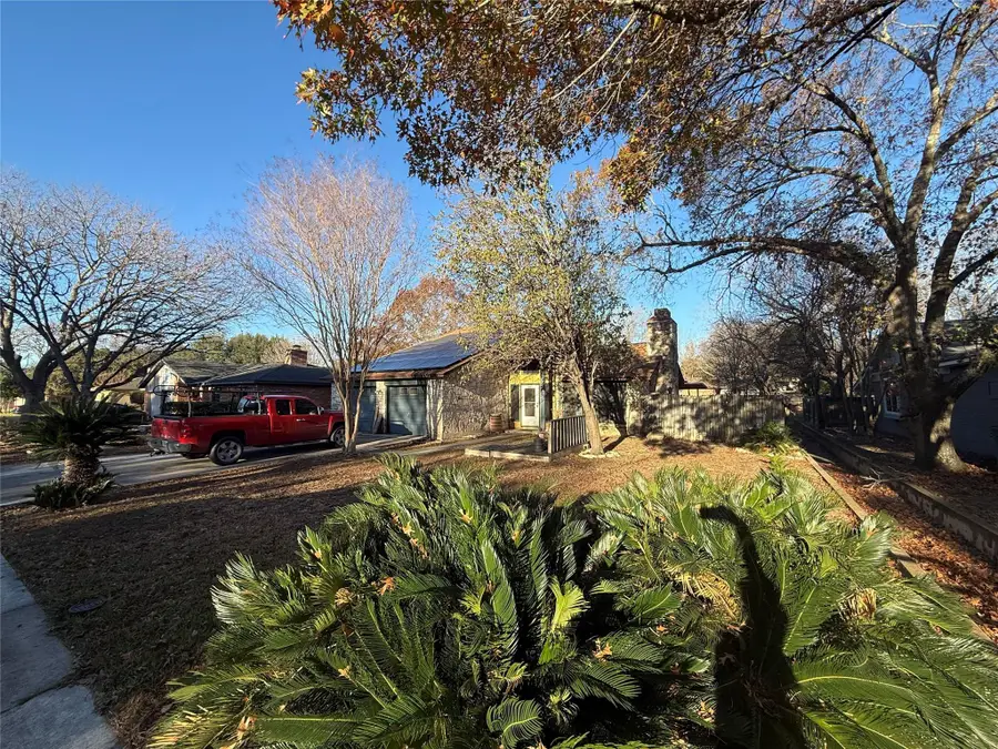 13935 Little Leaf Dr, San Antonio, TX 78247 - Image #2