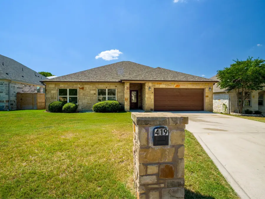 419 Spyglass St, Marble Falls, TX 78654 - Image #2