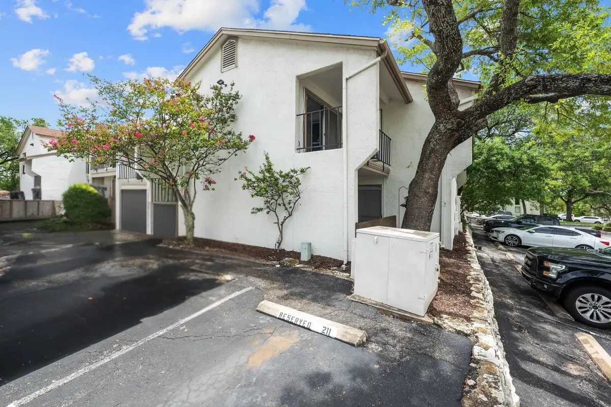 6910 Hart Ln #211, Austin, TX 78731 - #1