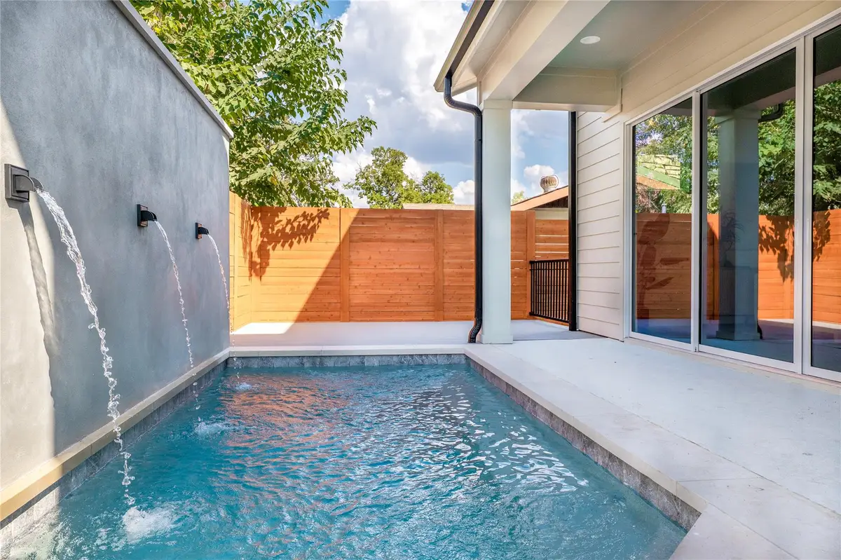 1702 Pennsylvania Ave, Austin, TX 78702 - Image #1