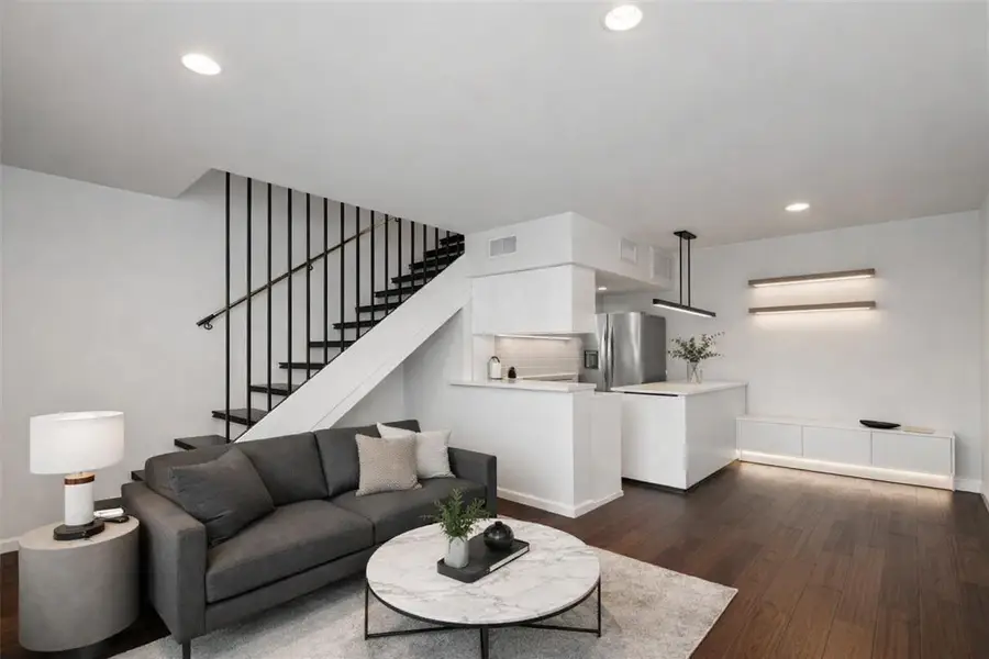 3110 Red River St #220, Austin, TX 78705 - Image #2