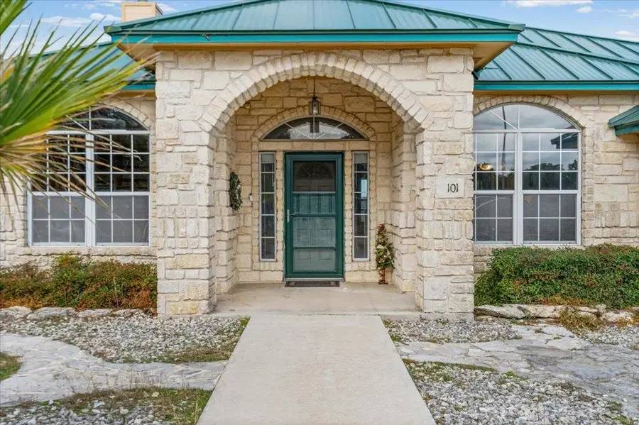 101 Valley Vista Rd, Wimberley, TX 78676 - Image #2