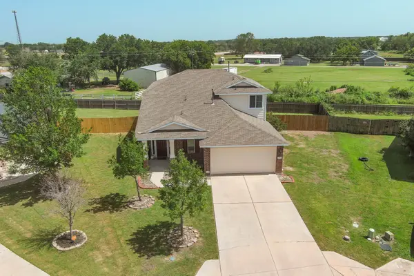 410 S Hunting Lodge Ln, Bastrop, TX 78602