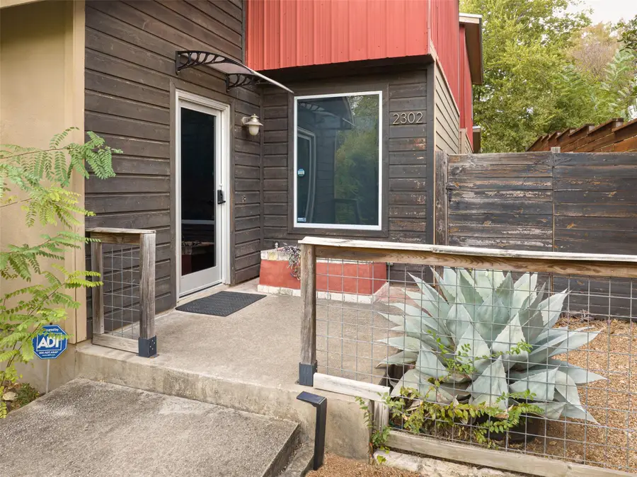 2302 E 9th St, Austin, TX 78702 - #2