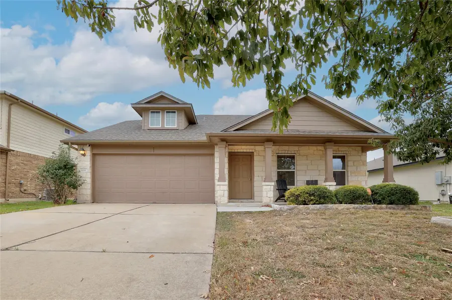 606 Creston St, Hutto, TX 78634 - Image #2