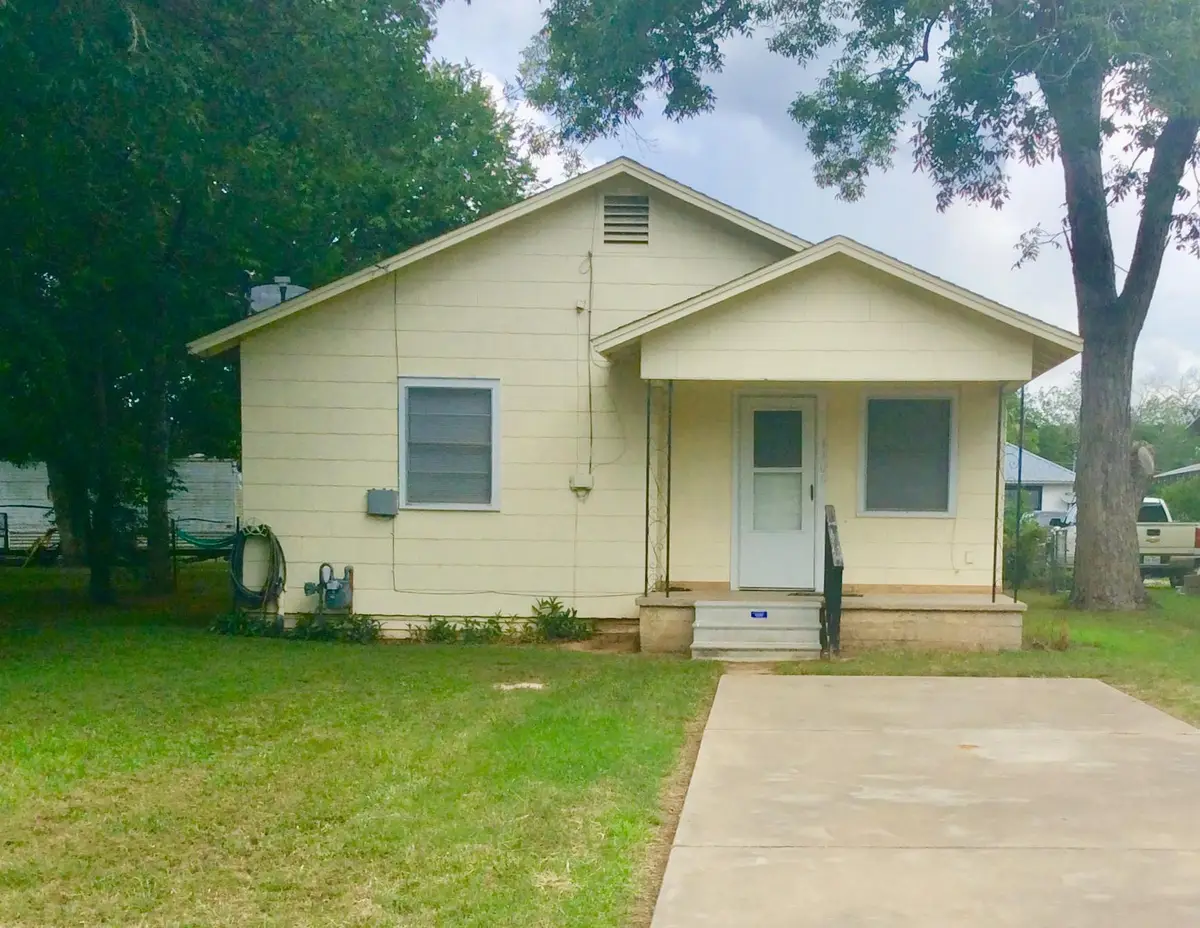 406 N Broadway St, Caldwell, TX 77836 - #1