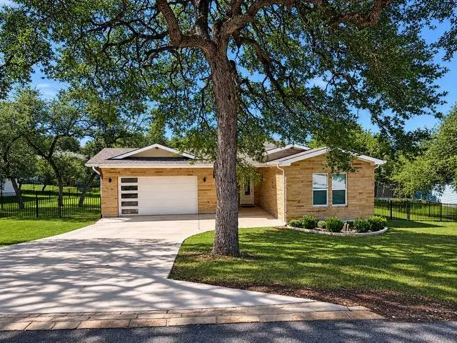 20401 Rockpark Ln, Lago Vista, TX 78645 - #1