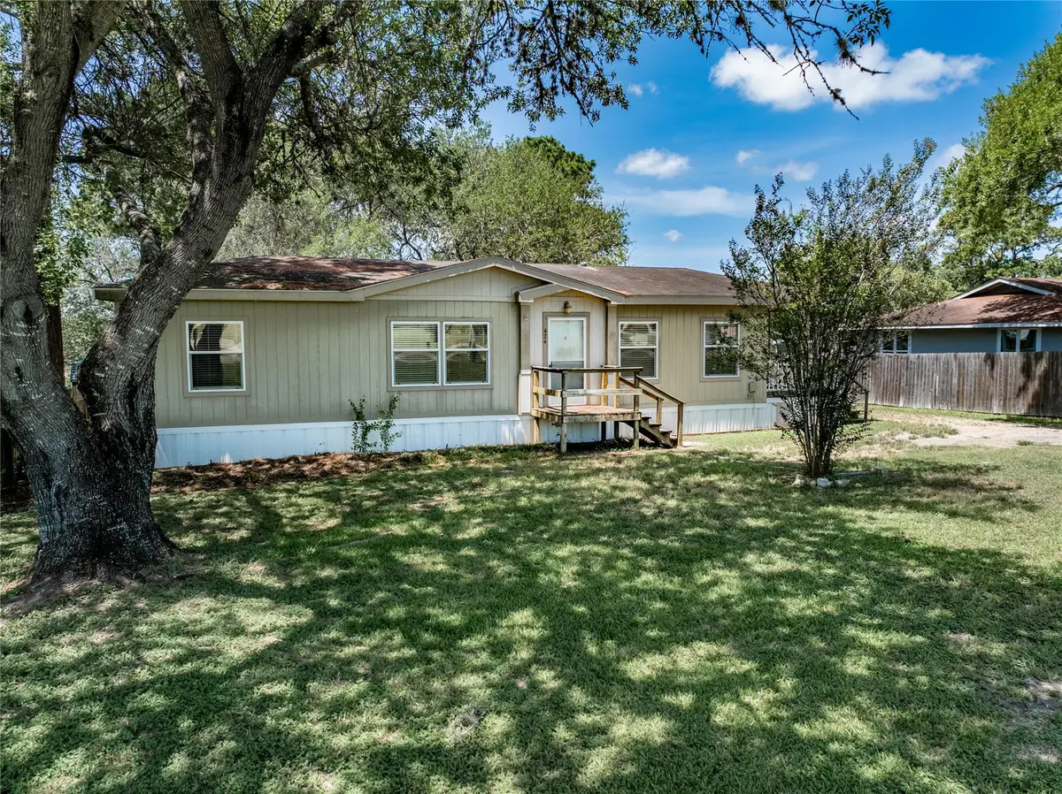 424 Ellinger Rd, La Grange, TX 78945 - #1