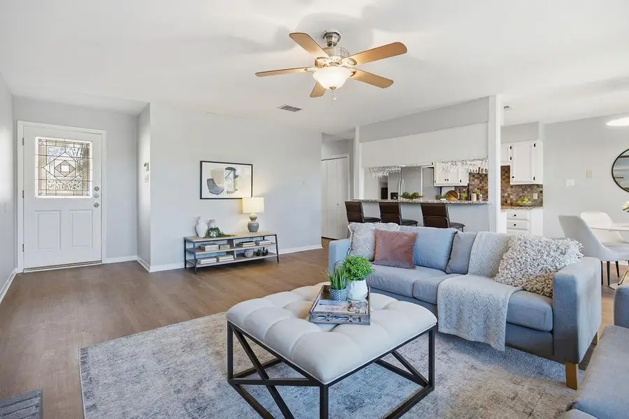 6486 Hart Ln, Austin, TX 78731 - Image #3