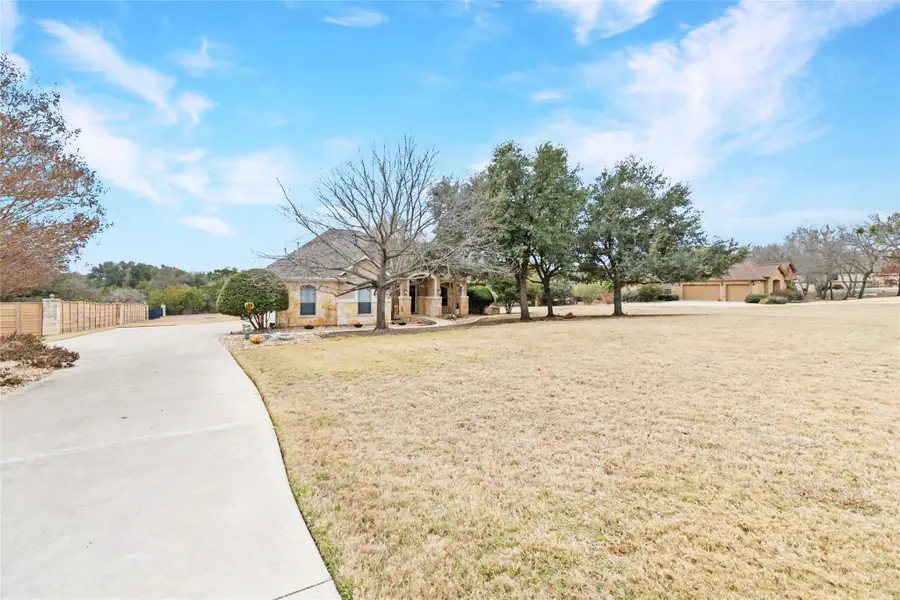 108 Standing Oak Dr, Georgetown, TX 78633 - Image #2