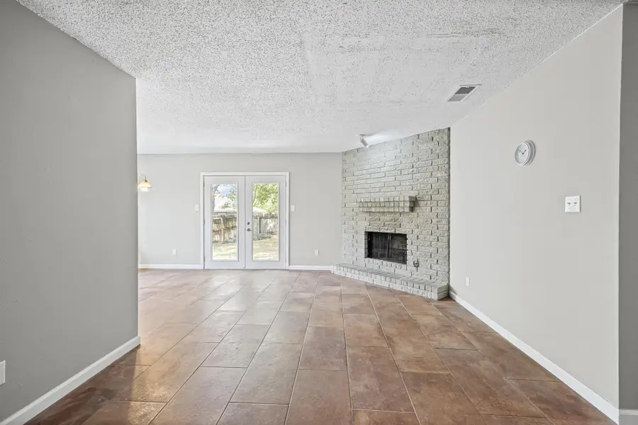 1206 S Trace Dr, Austin, TX 78745 - Image #3