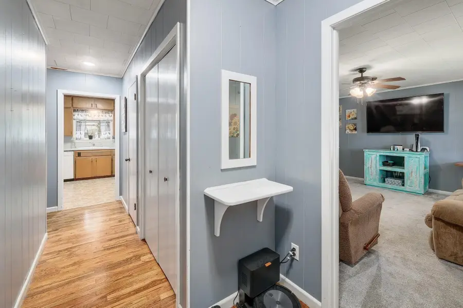 302 Vernon St, Thrall, TX 76578 - #3