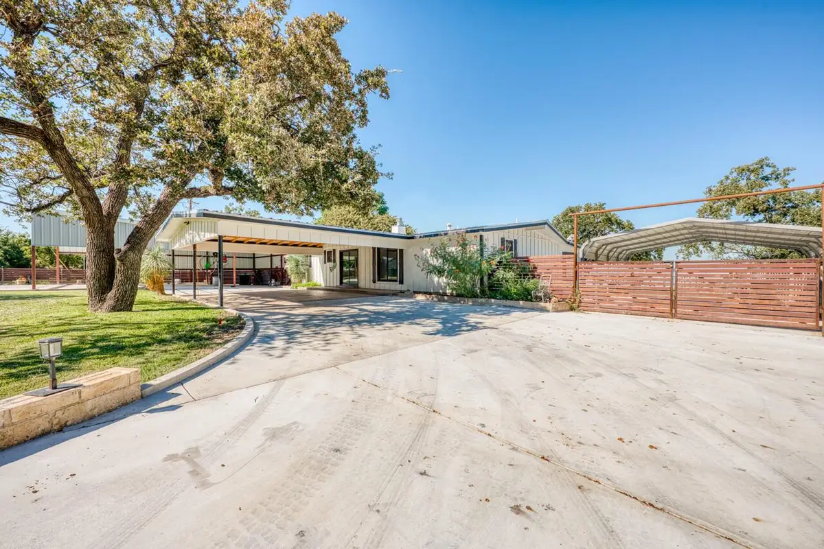 106 Pebble Cir, Buchanan Dam, TX 78609 - #1