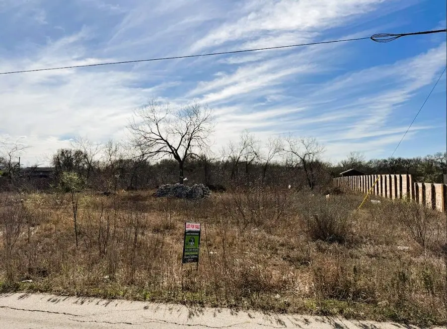 133 Blushing Dr, Cedar Creek, TX 78612 - #2