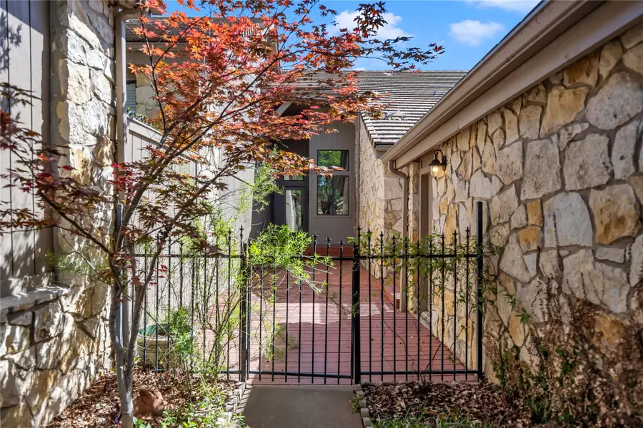 109 Lachite #2, Horseshoe Bay, TX 78657 - Image #2