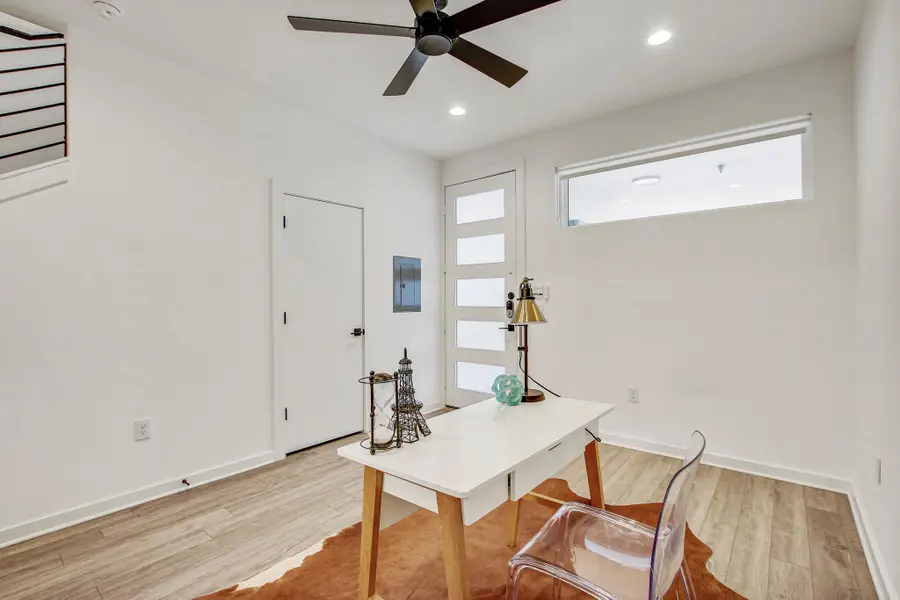 2804 S 1st St #1108, Austin, TX 78704 - Image #2