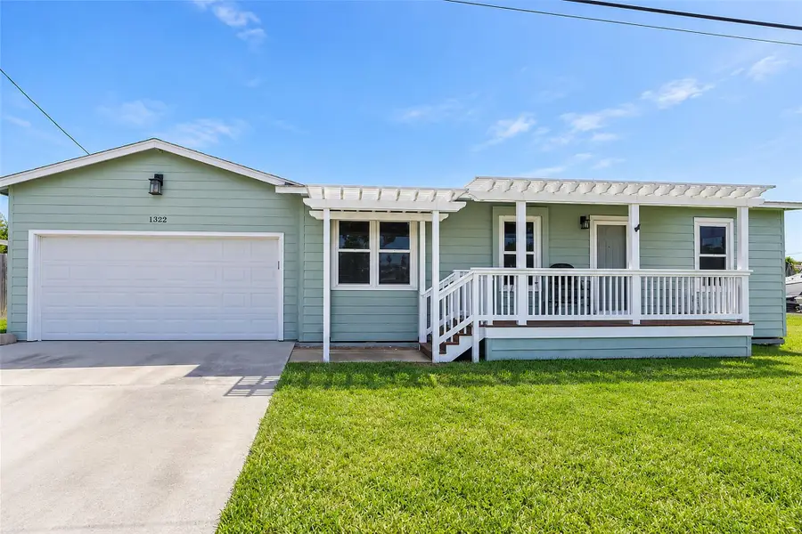 1322 Omohundro St, Rockport, TX 78382 - #2