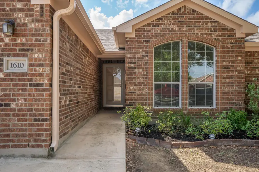 1610 Sunflower St, Lockhart, TX 78644 - Image #3