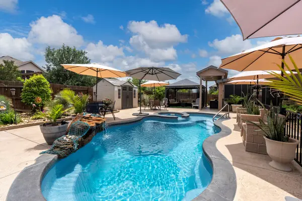 212 Parkrose Dr, Buda, TX 78610
