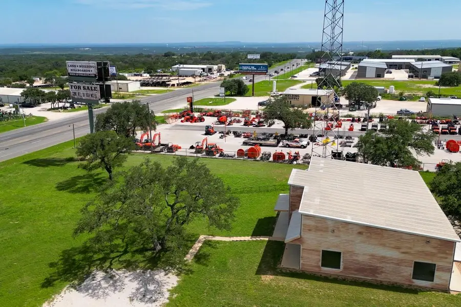 5526 N Us Highway 281, Marble Falls, TX 78654 - #2