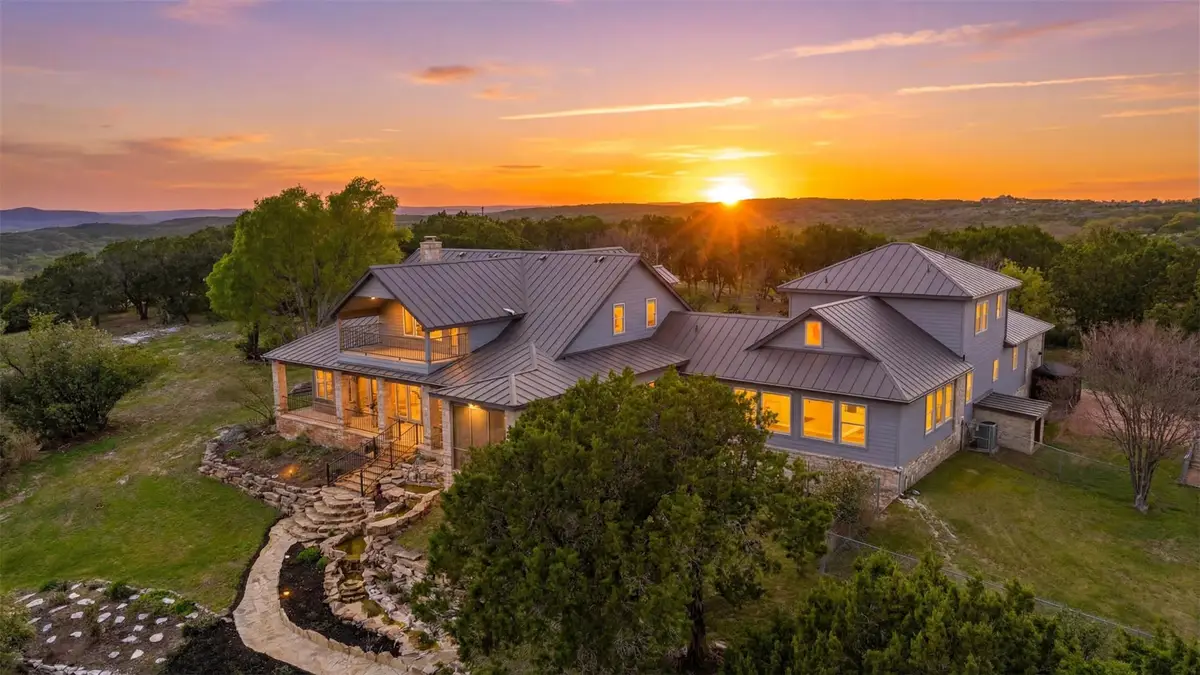 1071 Escalar Dr, Buchanan Dam, TX 78609 - #1