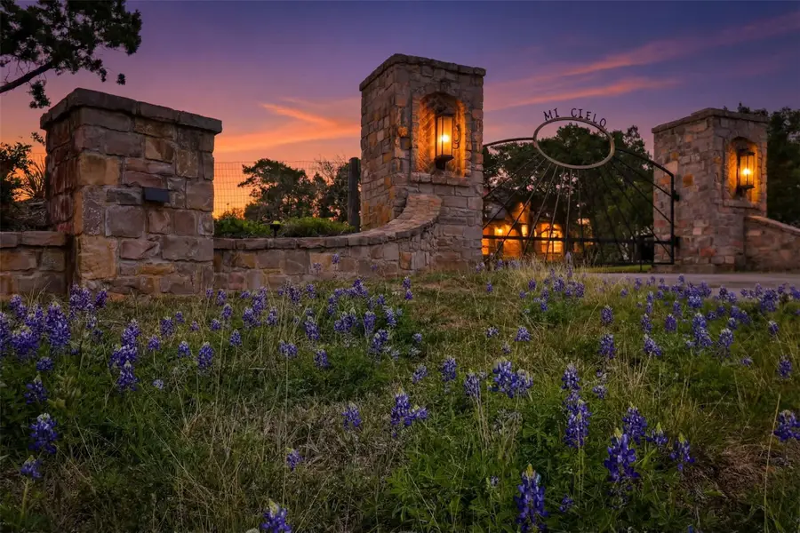 1071 Escalar Dr, Buchanan Dam, TX 78609 - #3