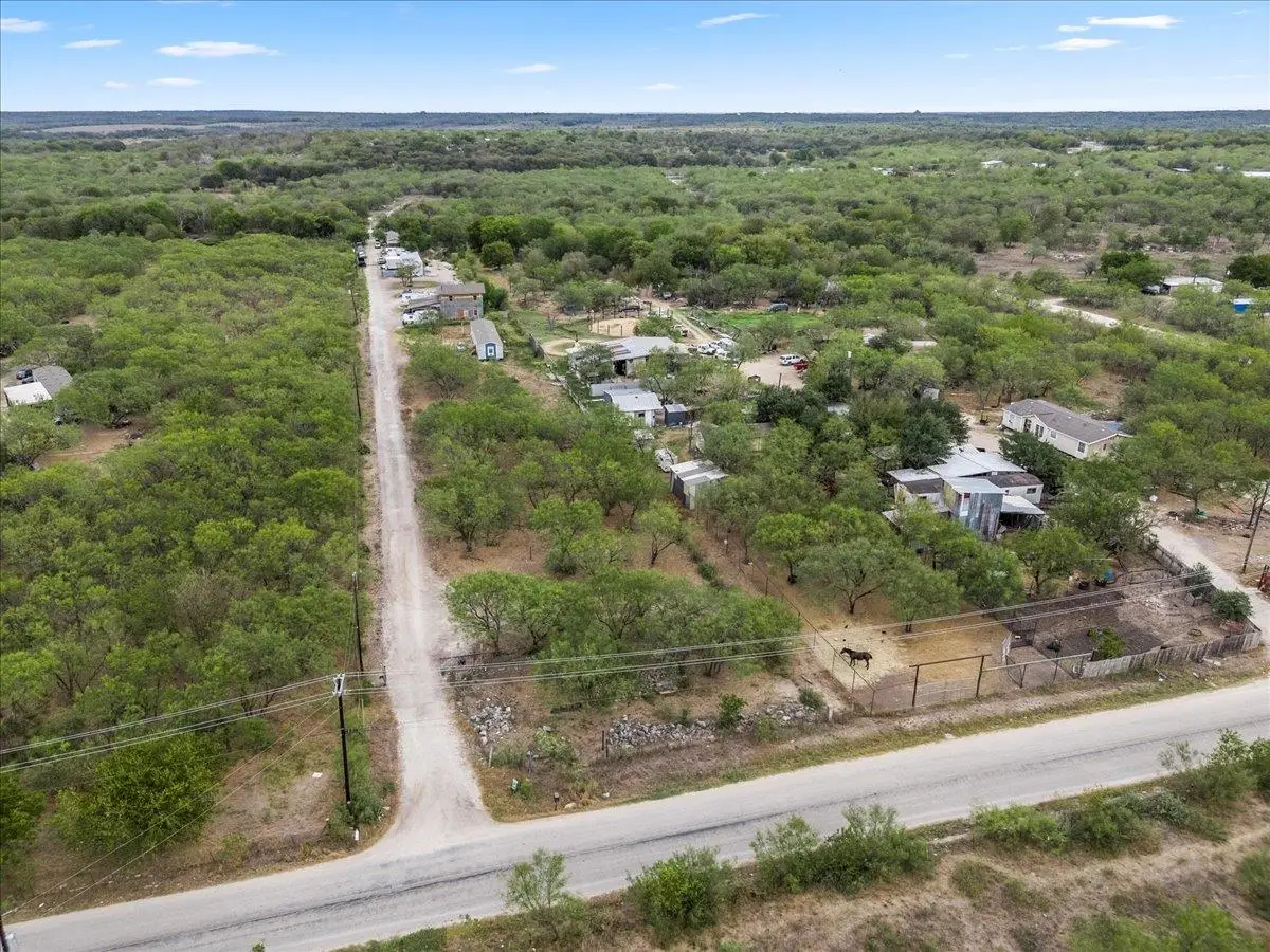 211 Caldwell Rd, Dale, TX 78616 - #1