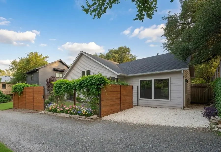 804 W Annie St #2, Austin, TX 78704 - #2