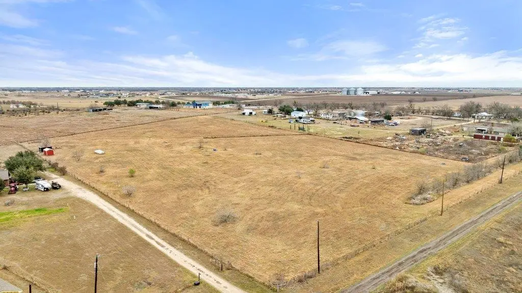 20646 Cameron Rd, Coupland, TX 78615 - #1