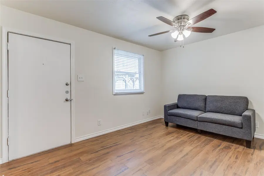 2401 Manor Rd #113, Austin, TX 78722 - Image #2