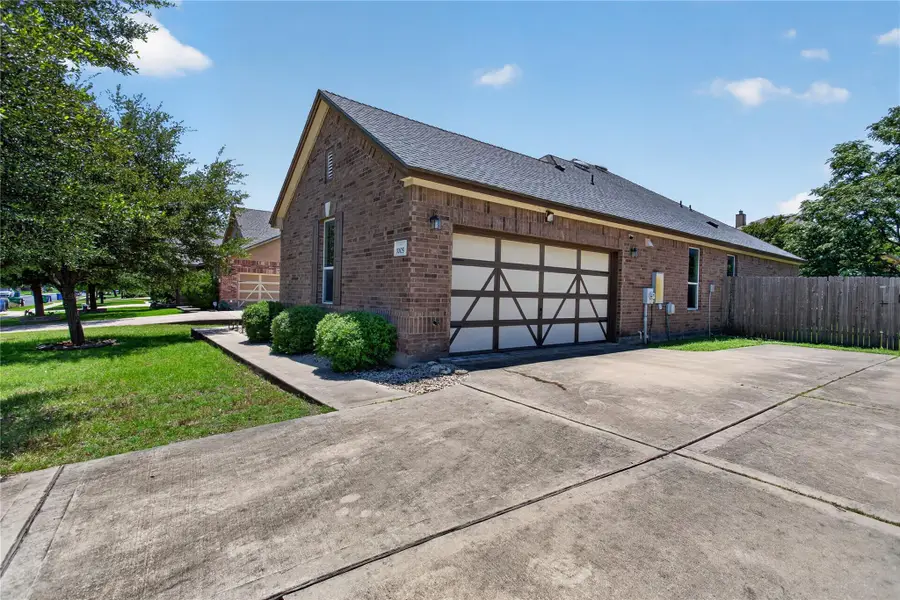1005 Lonesome Lilly Way, Pflugerville, TX 78660 - #3