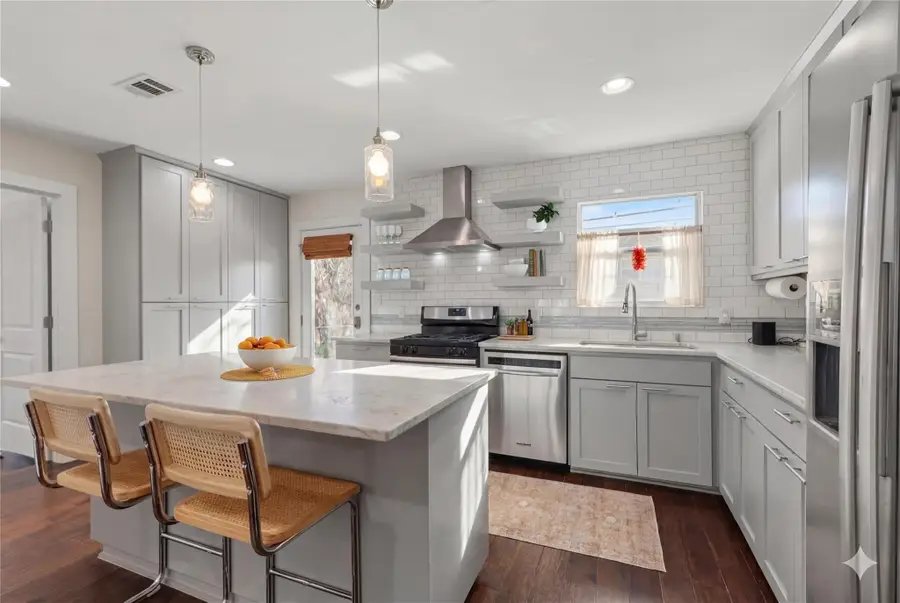 1110 W Oltorf St, Austin, TX 78704 - #2