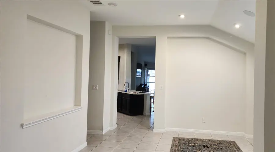 302 Hibiscus Dr, Hutto, TX 78634 - Image #2