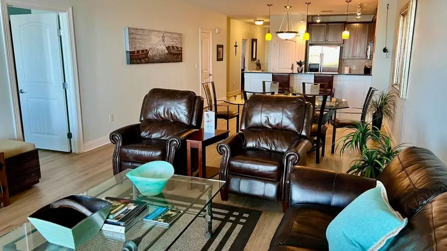 98 Island Dr #33, Horseshoe Bay, TX 78657 - Image #3