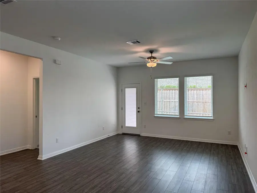 211 Mad Pupper Dr, Buda, TX 78610 - #3