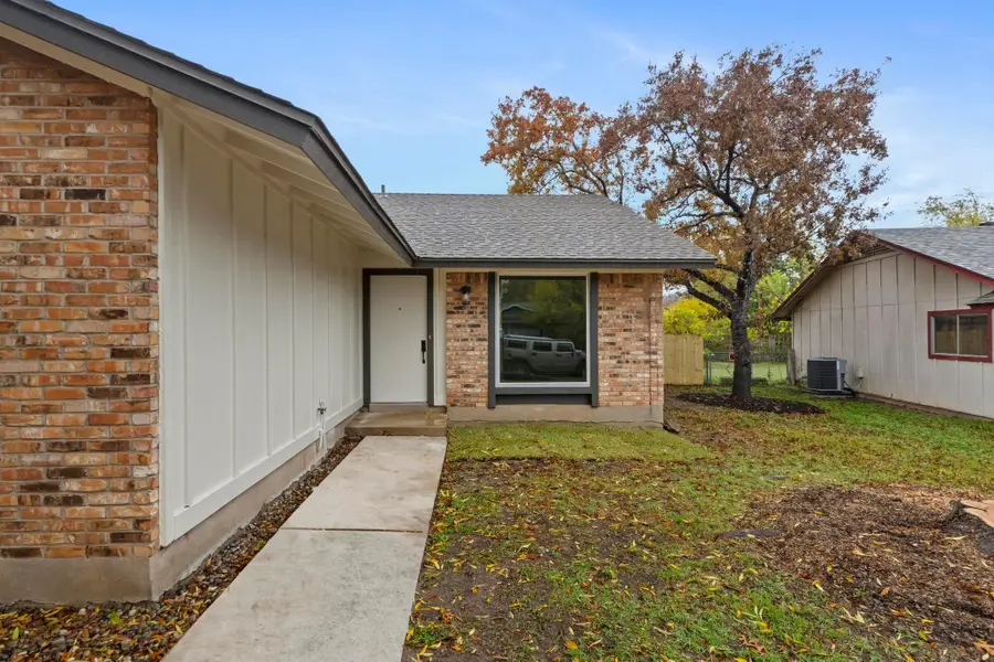 902 Warrington Dr, Austin, TX 78753 - Image #2