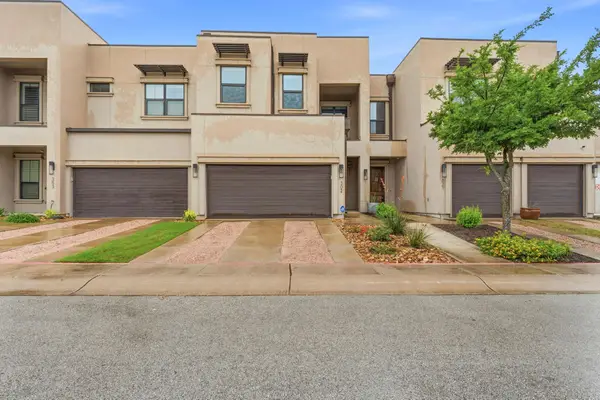 8200 Southwest Pkwy #302, Austin, TX 78735