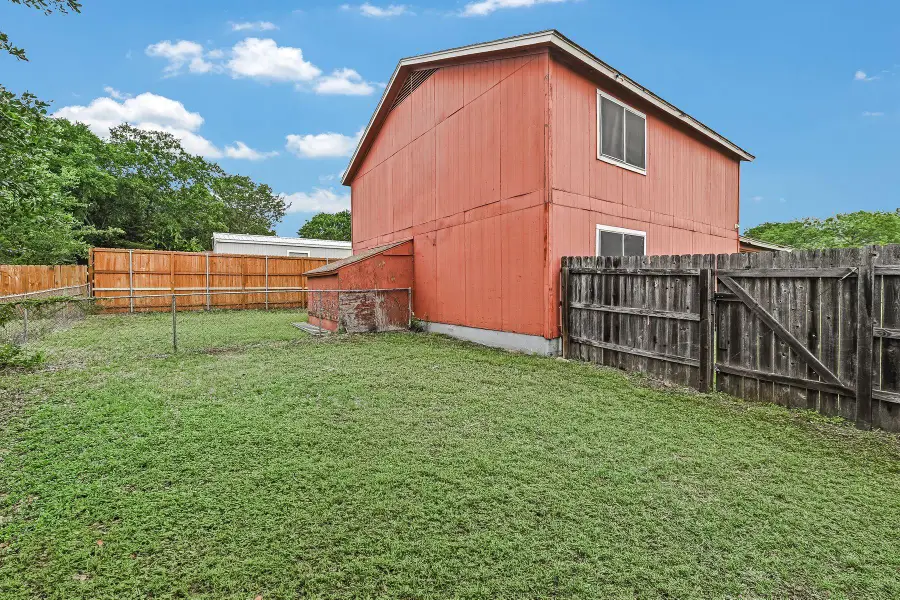 2111 Oak Motte Ln, Austin, TX 78744 - #3
