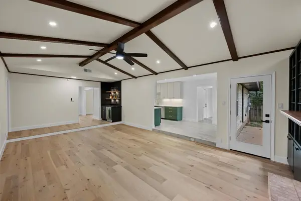 8909 Laurel Grove Dr, Austin, TX 78758