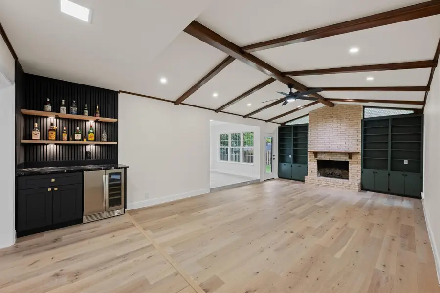 8909 Laurel Grove Dr, Austin, TX 78758 - Image #2