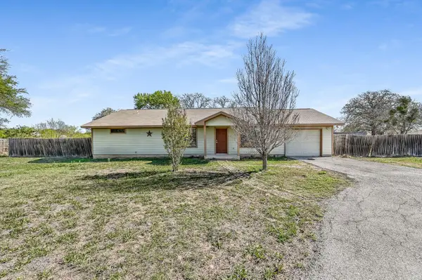 100 Acorn Trl, Cedar Creek, TX 78612