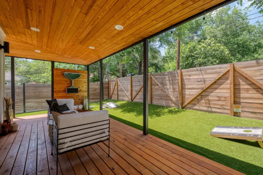 1904 E 16th St #2, Austin, TX 78702 - #3